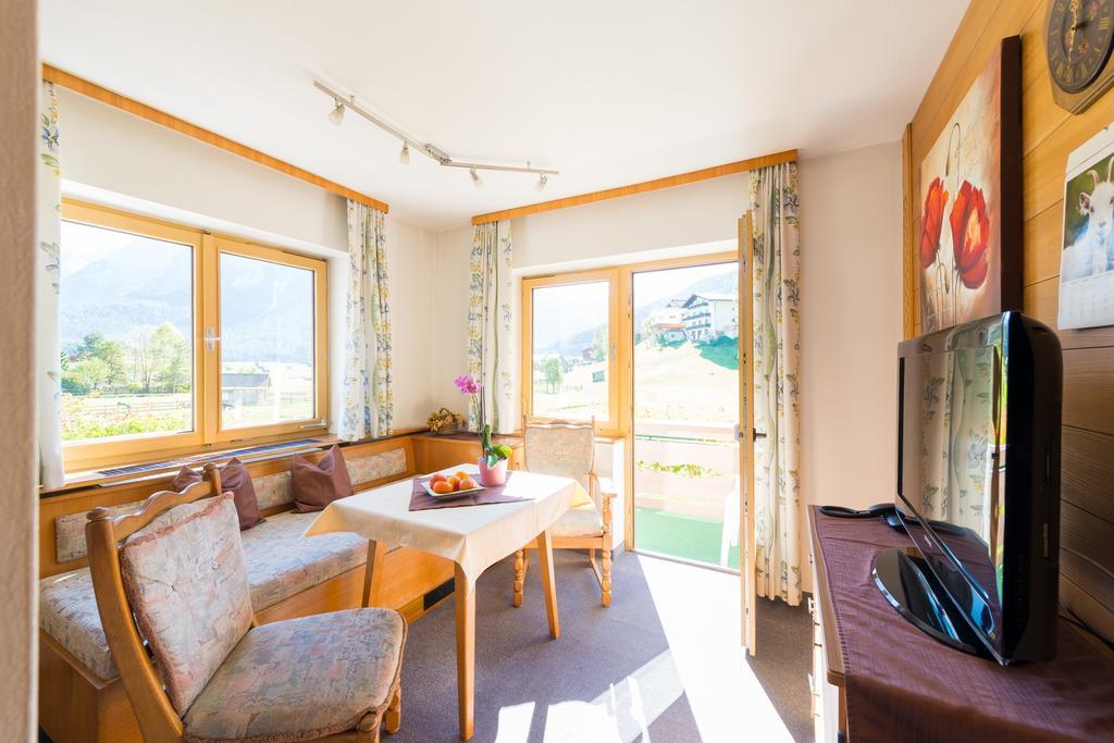 Haus Enzian Διαμέρισμα Lermoos Δωμάτιο φωτογραφία